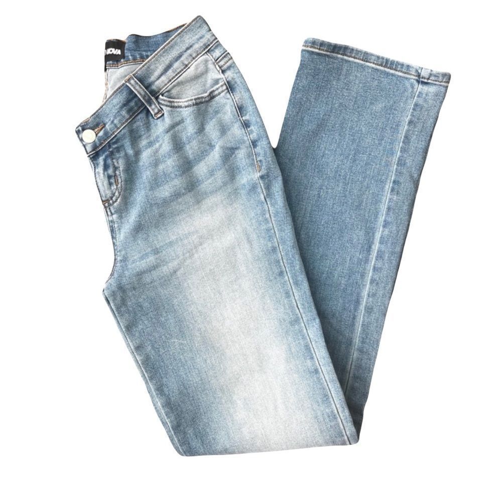 Fashion Nova Straight Leg Jeans - Size 3
